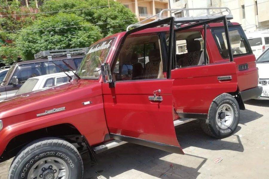 5 Door Land Cruiser For Rent in Pakistan