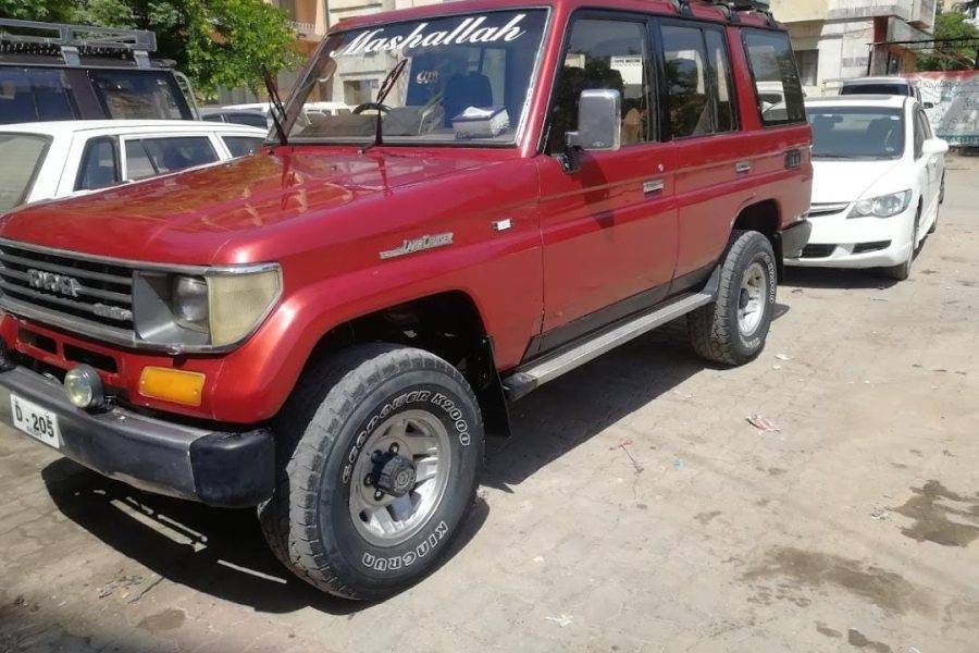 5 Door Land Cruiser For Rent in Pakistan