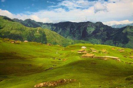 Kashmir Valley Tour Packages For 2024-25 Book Now